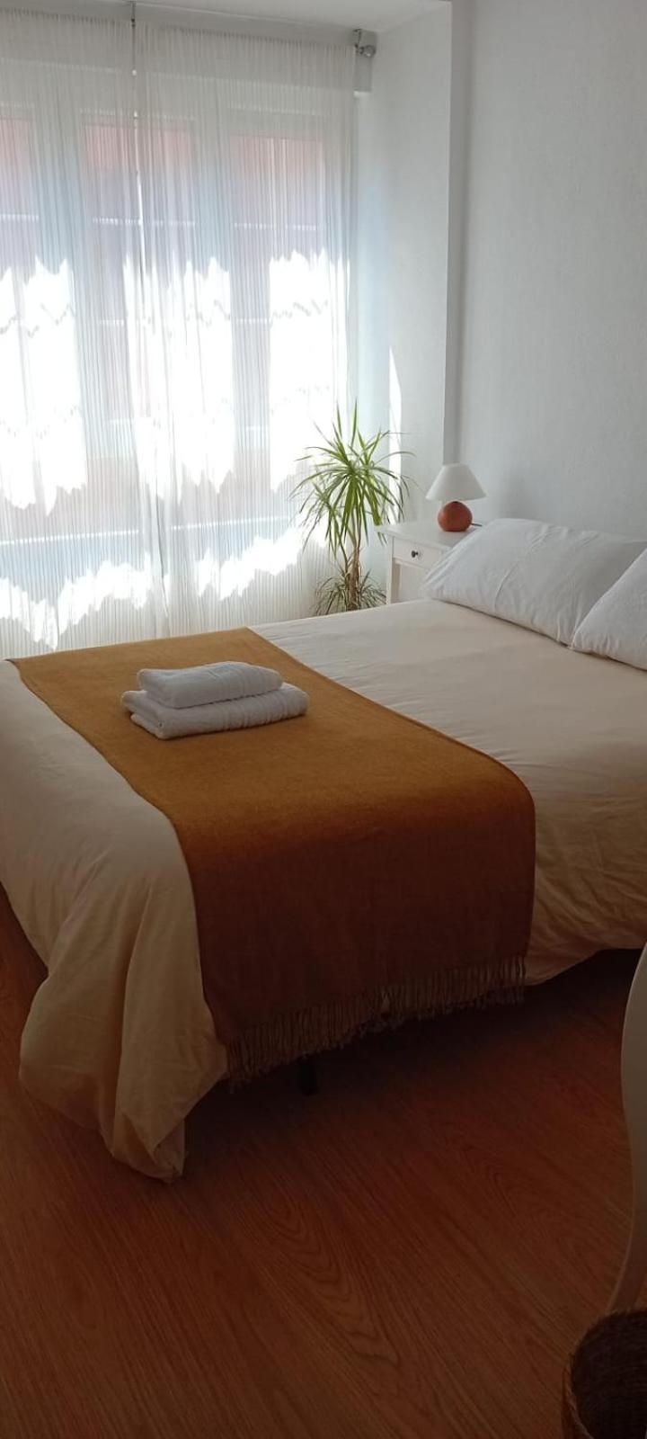 Piso Completo Cerca De Estacion Bus, Tren Y Ferrys Apartment ซานตานเดร์ ภายนอก รูปภาพ