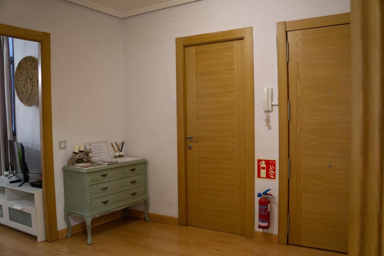 Piso Completo Cerca De Estacion Bus, Tren Y Ferrys Apartment ซานตานเดร์ ภายนอก รูปภาพ